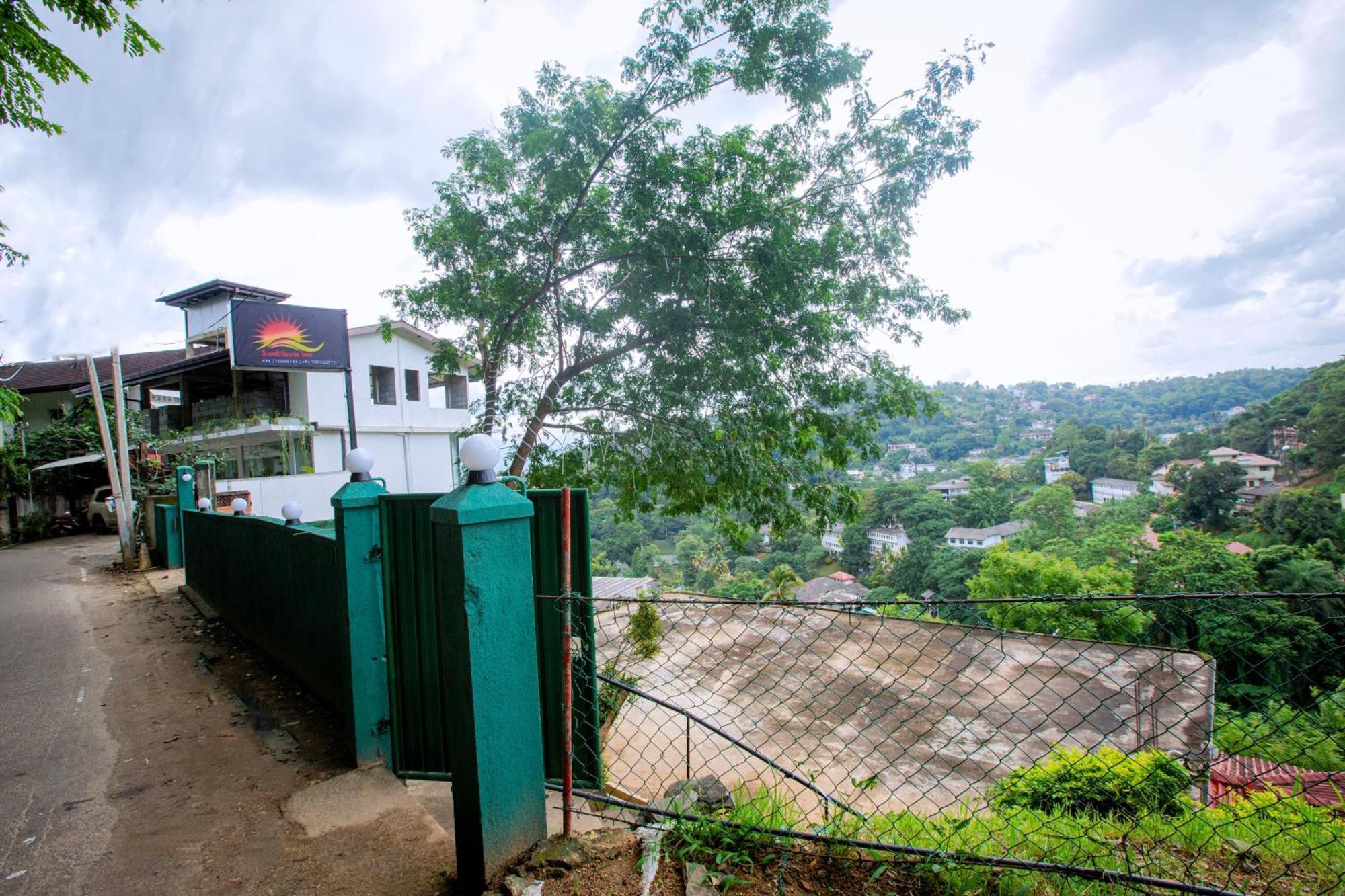 Sunbloom Inn Kandy Luaran gambar