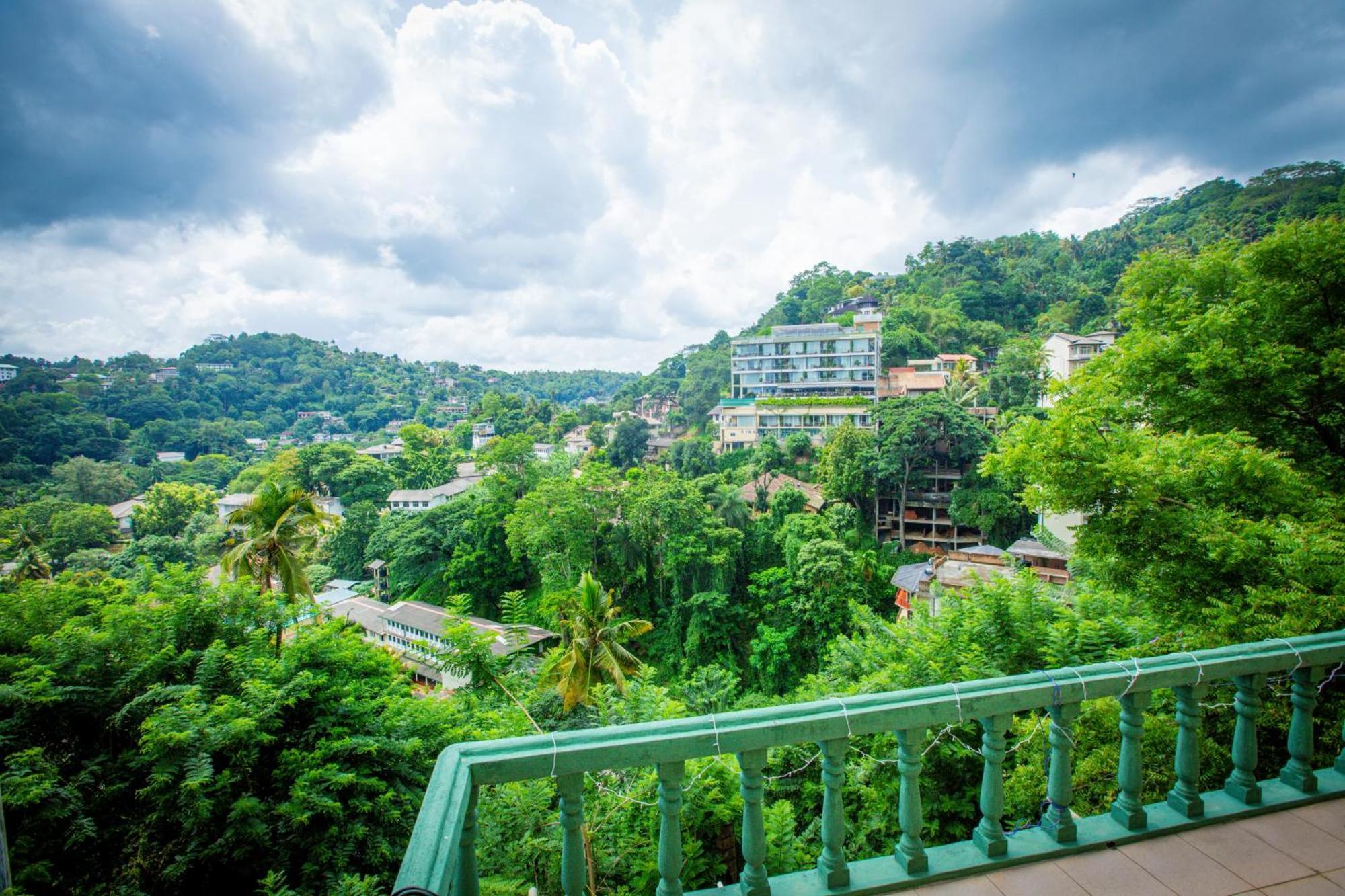 Sunbloom Inn Kandy Luaran gambar