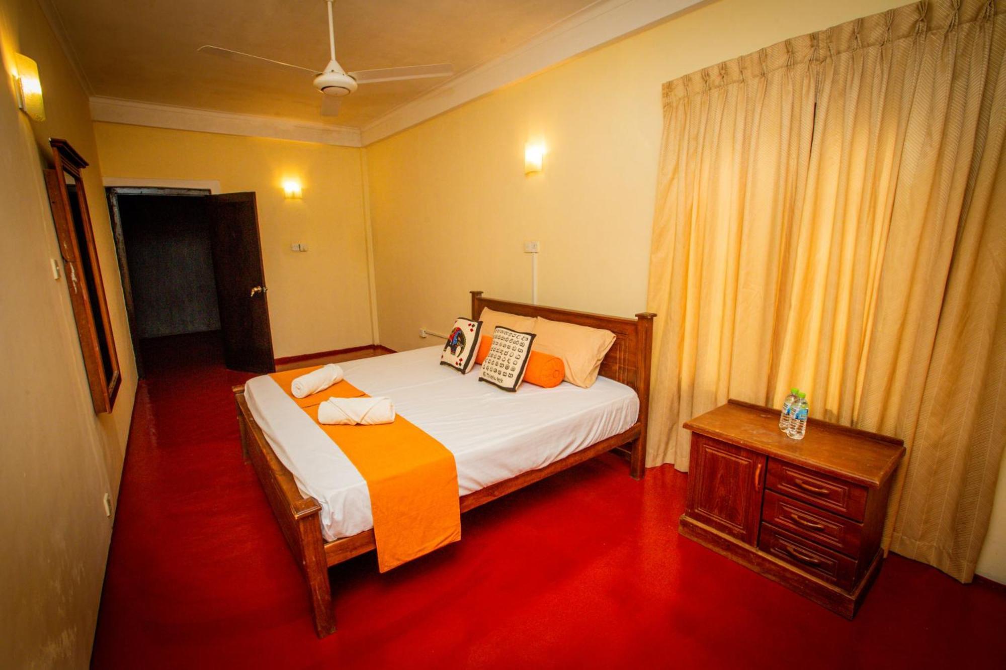 Sunbloom Inn Kandy Luaran gambar
