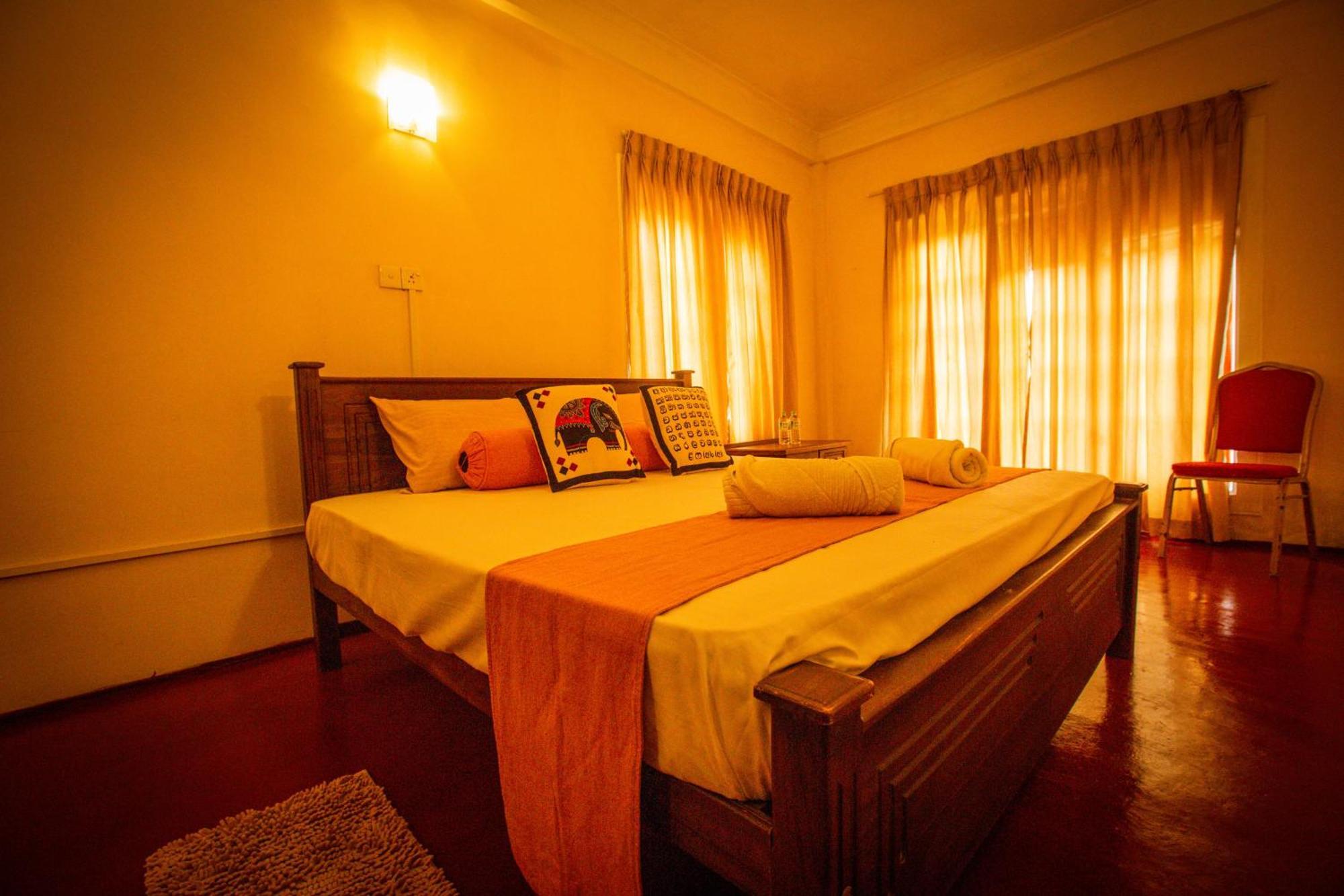 Sunbloom Inn Kandy Luaran gambar