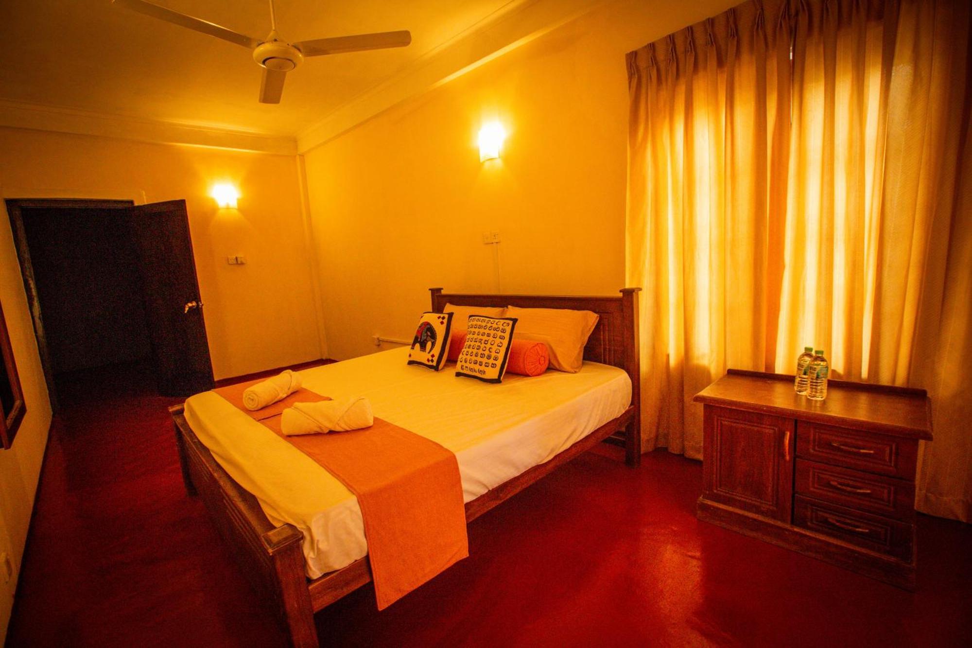 Sunbloom Inn Kandy Luaran gambar