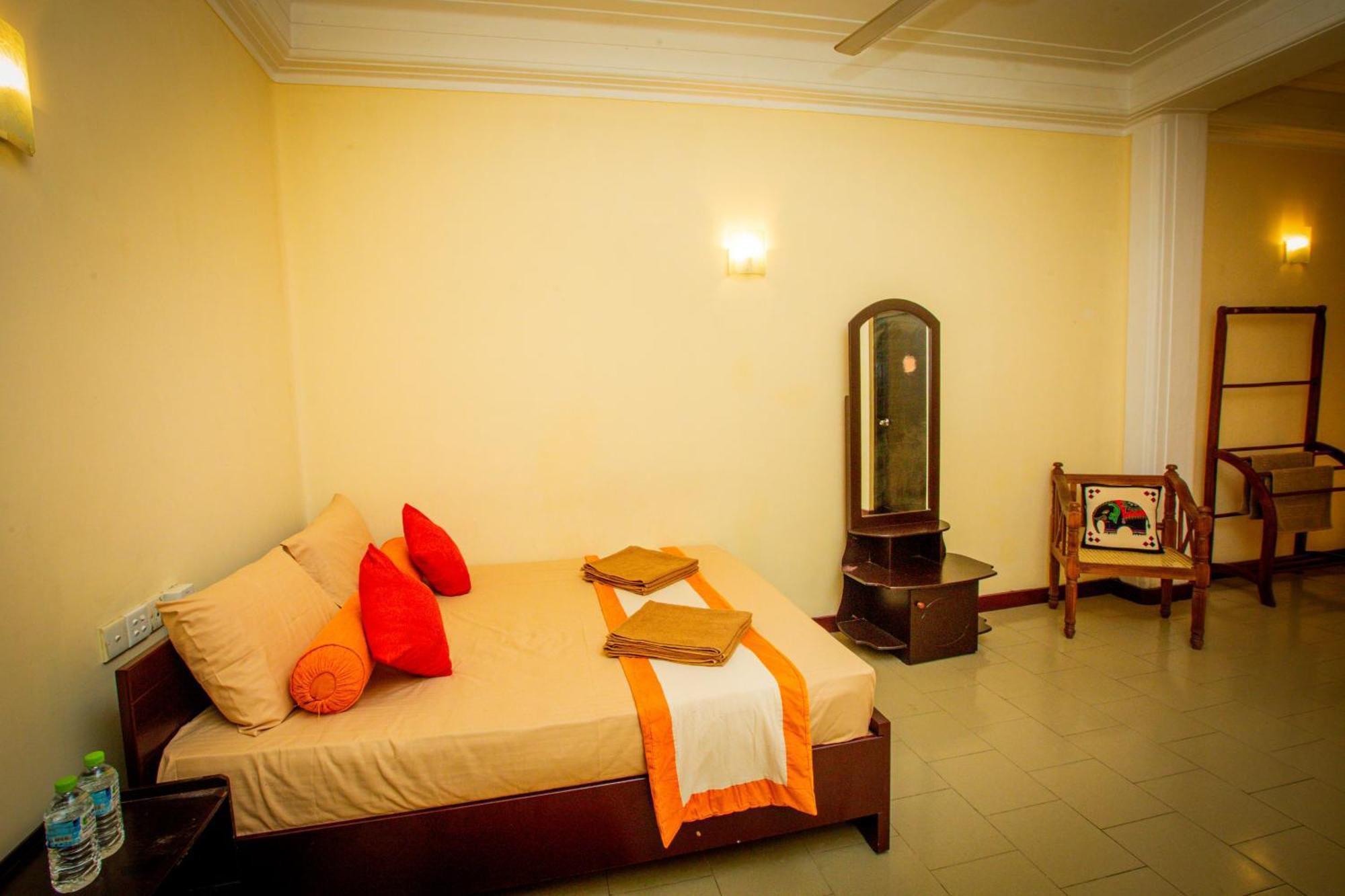 Sunbloom Inn Kandy Luaran gambar