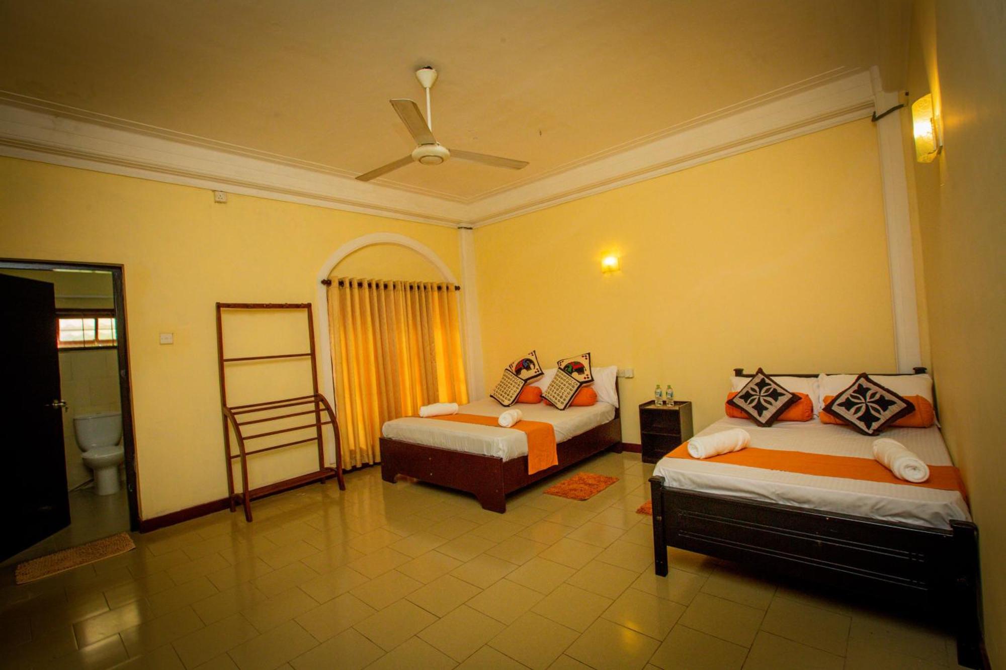 Sunbloom Inn Kandy Luaran gambar