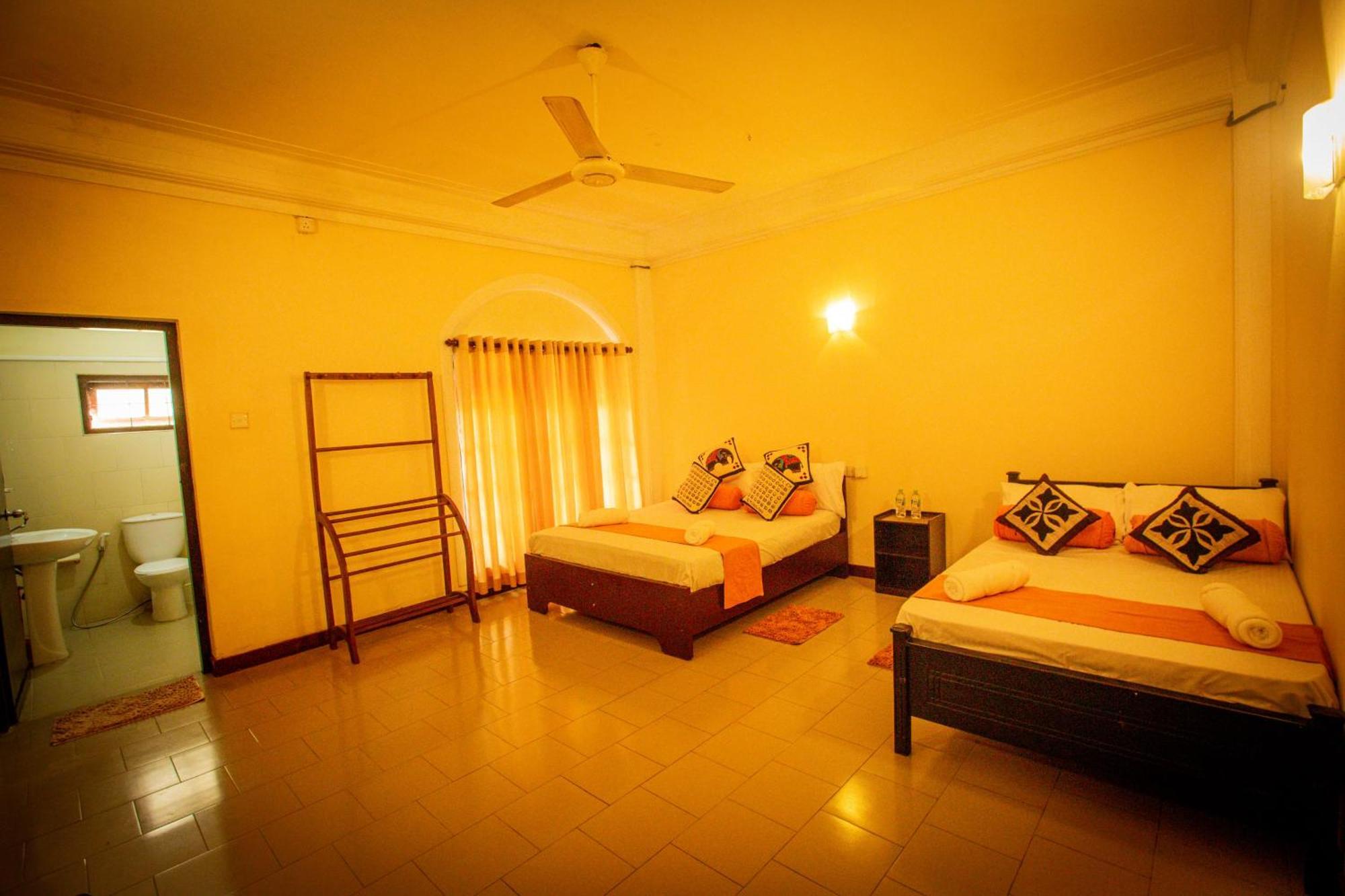 Sunbloom Inn Kandy Luaran gambar